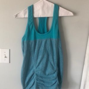 Athleta workout top size medium